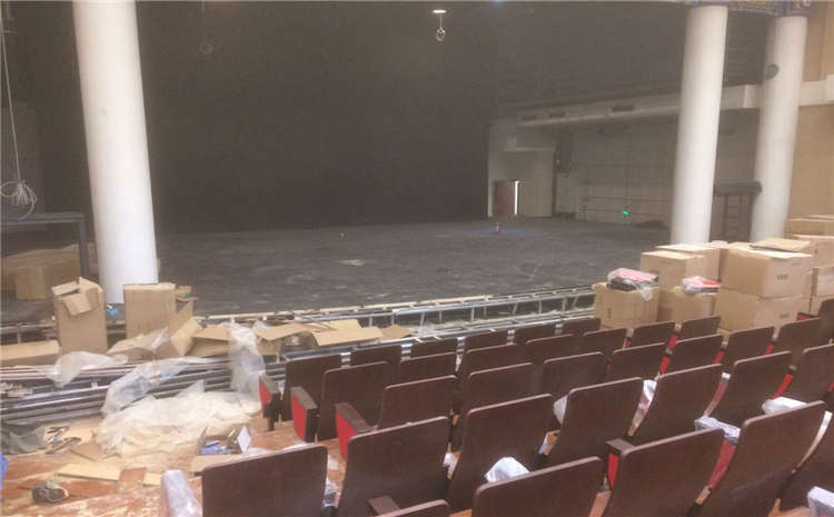 籃球場木地板翻新注意事項(xiàng)