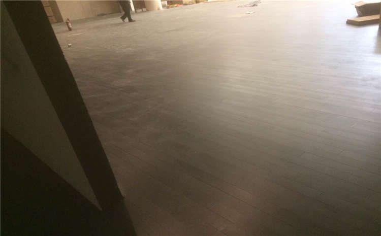 歐氏硬木企口籃球場(chǎng)木地板哪個(gè)牌子好?