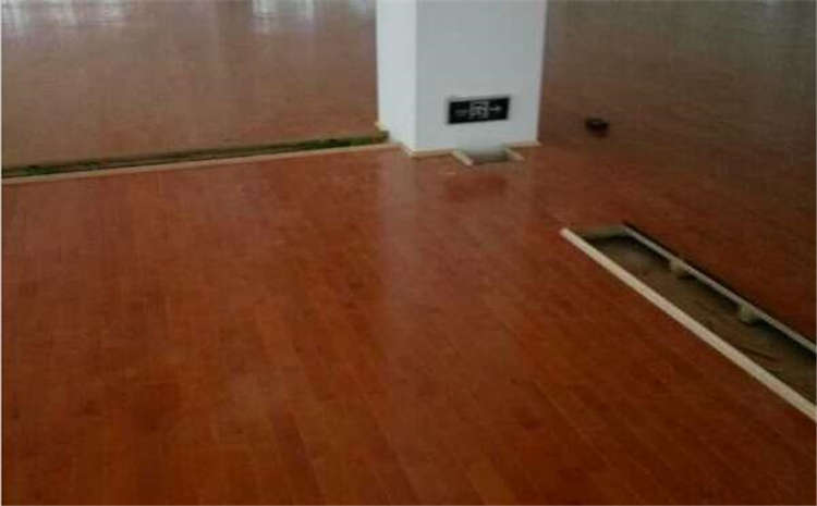 運(yùn)動(dòng)木地板的維護(hù)保養(yǎng)