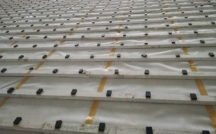 歐氏22厚體育運(yùn)動(dòng)地板怎么翻新？