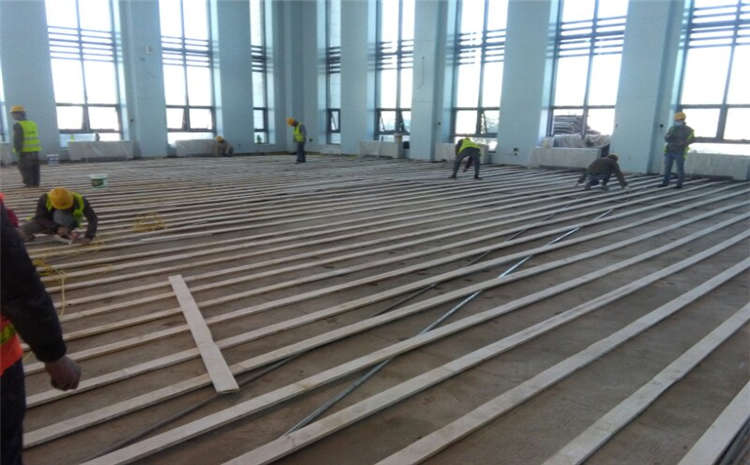 運動木地板**品牌是哪個？