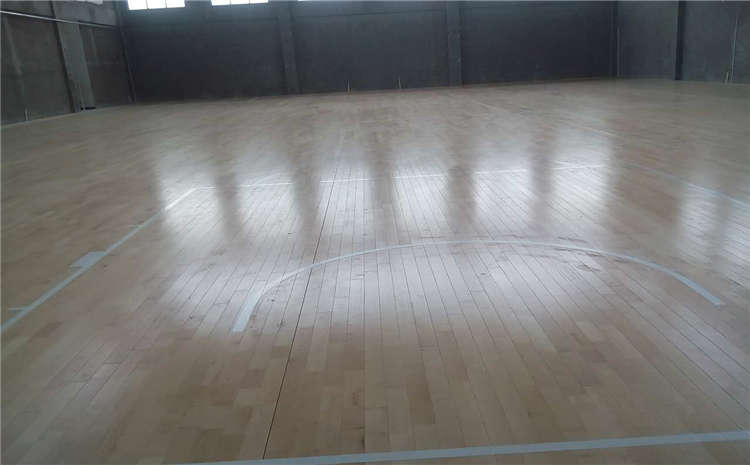 歐氏24厚風雨操場地板一般多少錢？