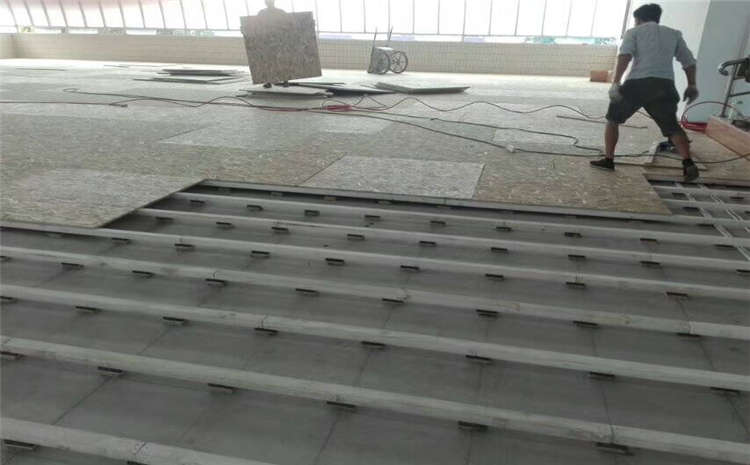 怎么判斷體育館運(yùn)動木地板的質(zhì)量？