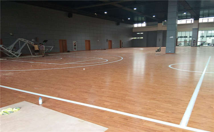 歐氏俄勒岡松舞臺(tái)實(shí)木地板怎么翻新？