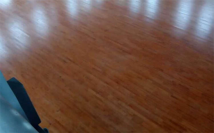 風雨操場運動木地板含水率