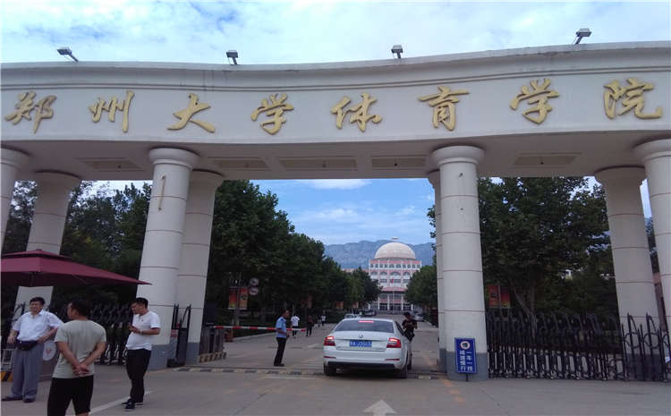 如何對(duì)籃球館木地板進(jìn)行翻新？