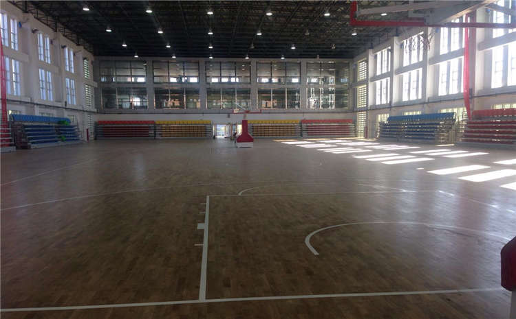 歐氏楓樺木羽毛球館木地板怎么翻新？