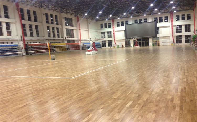 風(fēng)雨操場運動木地板防潮措施