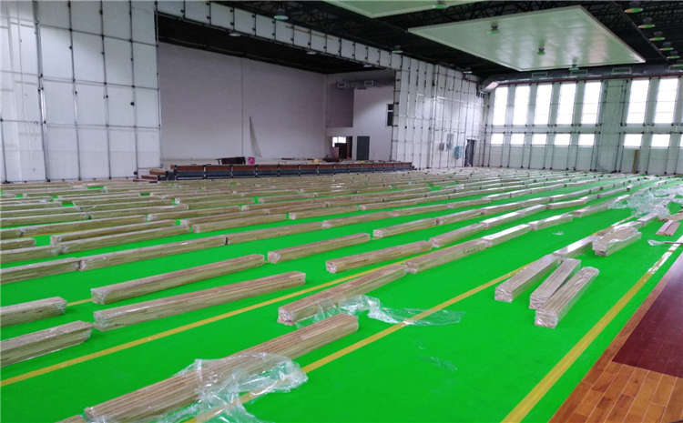 籃球場(chǎng)木地板怎么選？教你