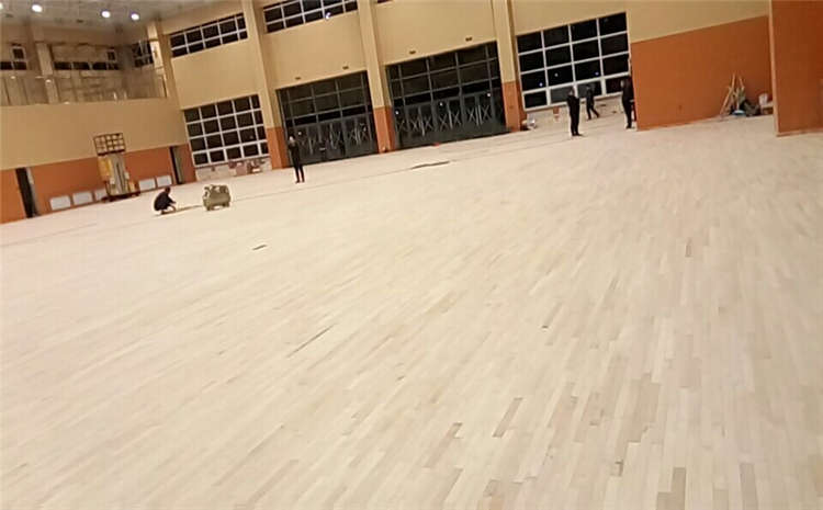 歐氏學(xué)校舞蹈房木地板**是多少錢？