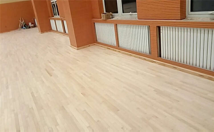 歐氏學校籃球運動地板怎么維修？