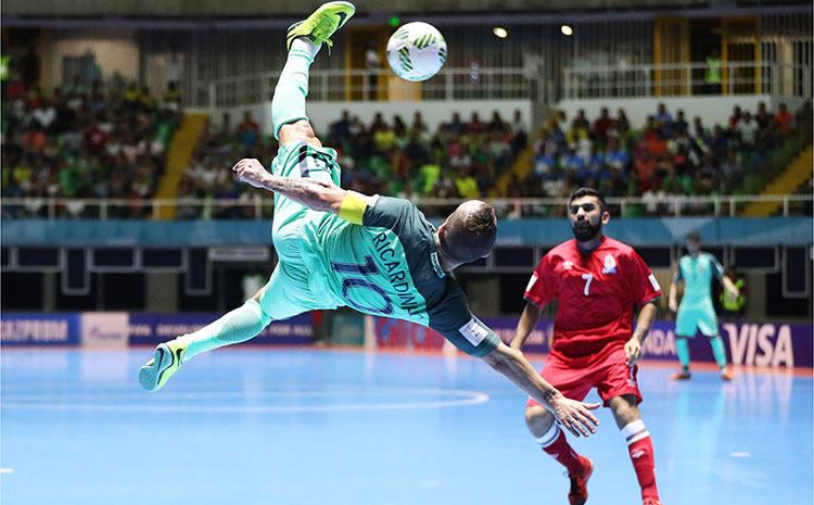 歐氏松木舞臺運動木地板怎么翻新?