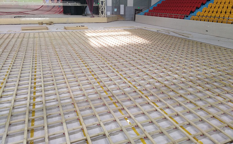 歐氏22厚羽毛球館木地板造價(jià)是的多少？