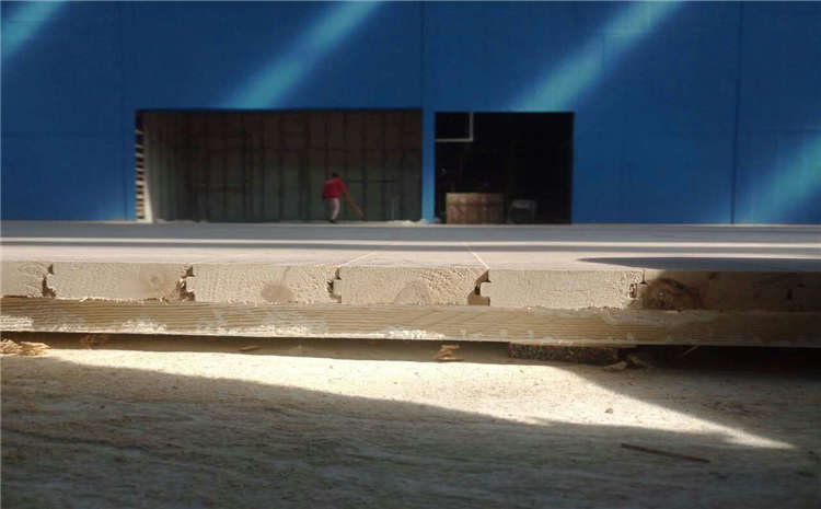 為什么要鋪裝體育木地板？