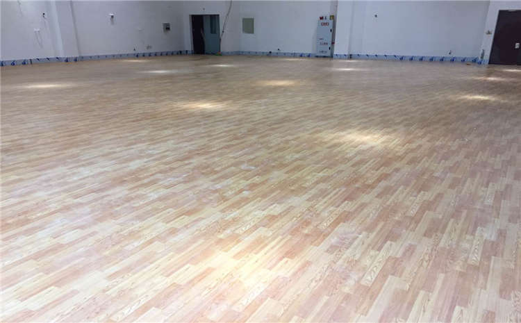 體育館運(yùn)動木地板