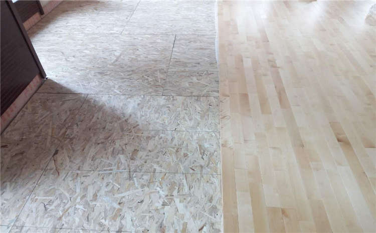 羽毛球館木地板質(zhì)量如何維護(hù)？羽毛球館木地板如何選購呢？