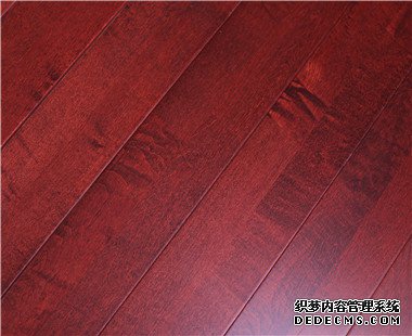 酒紅色運動木地板