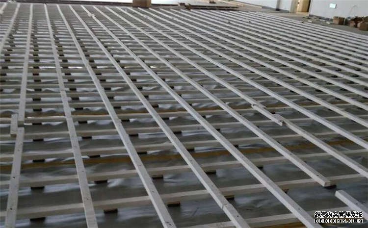 雙層龍骨結(jié)構(gòu)運(yùn)動(dòng)木地板