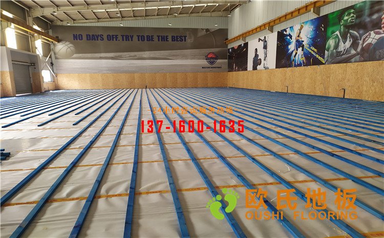 江蘇昆山市博瑞祥汽車(chē)籃球館木地板案例——?dú)W氏運(yùn)動(dòng)木地板廠家