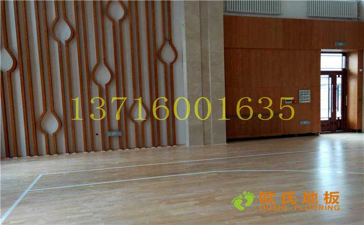 黑龍江雙鴨山籃球館運(yùn)動(dòng)木地板案例—?dú)W氏運(yùn)動(dòng)木地板廠家