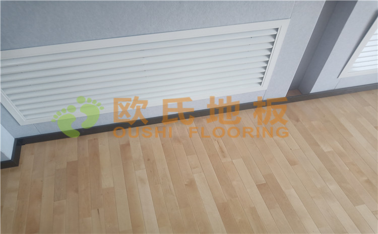 新疆沙雅縣順北油田籃球館木地板案例—?dú)W氏運(yùn)動木地板廠家