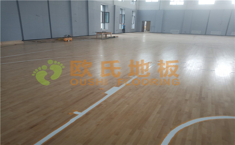 新疆沙雅縣順北油田籃球館木地板案例—?dú)W氏運(yùn)動木地板廠家