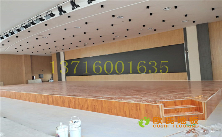 徐州市大馬路小學(xué)九龍湖分校禮堂舞臺木地板項(xiàng)目-歐氏運(yùn)動(dòng)木地板廠家