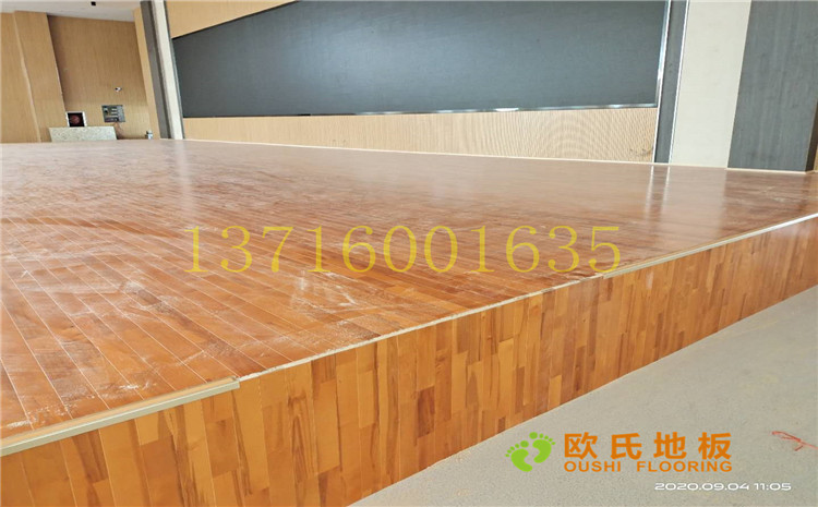 徐州市大馬路小學(xué)九龍湖分校禮堂舞臺木地板項(xiàng)目-歐氏運(yùn)動(dòng)木地板廠家