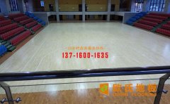 如何使受潮的體育木地板恢復(fù)原樣？