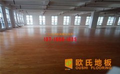 運(yùn)動(dòng)木地板浸水了，您知道該怎么做嗎？